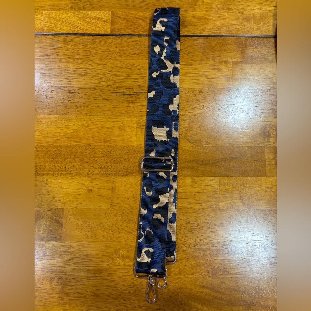 Leopard Print Adjustable Strap - Picture 2 of 2